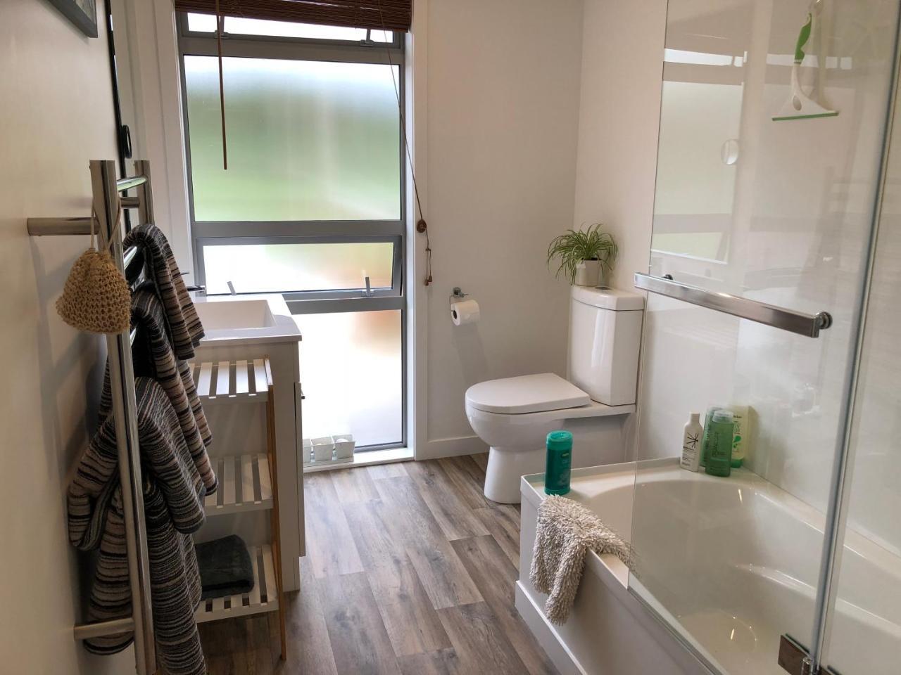Narrow Neck Creek Farmstay And B&B Upper Hutt Esterno foto