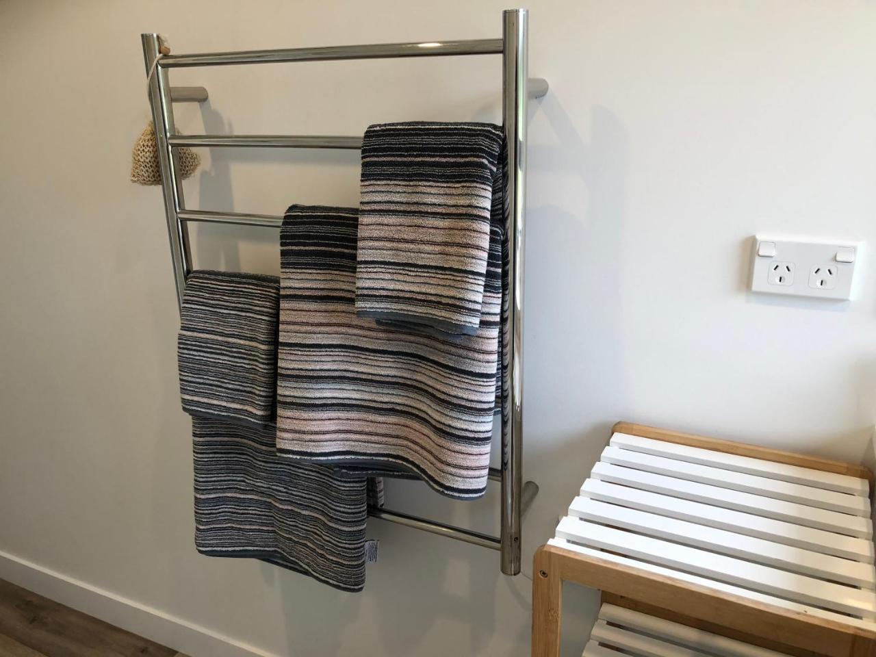 Narrow Neck Creek Farmstay And B&B Upper Hutt Esterno foto